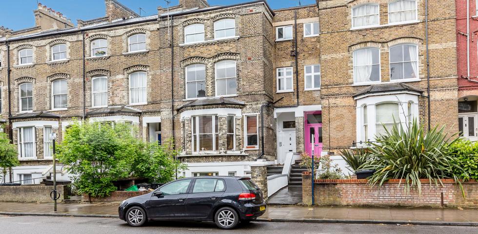 			5 Bedroom, 1 bath, 1 reception Flat			 Tufnell Park Road, Tufnell Park